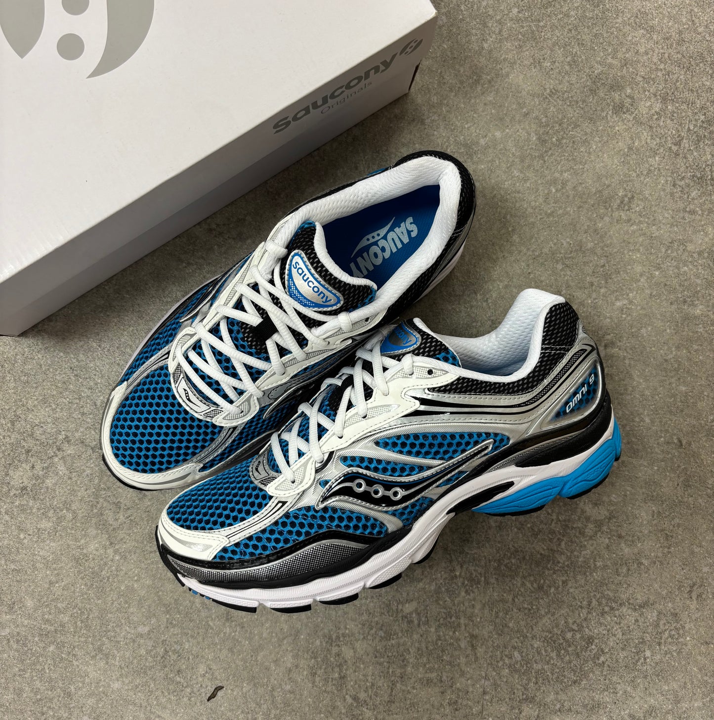 Saucony ProGrid Omni 9 - Royal Silver