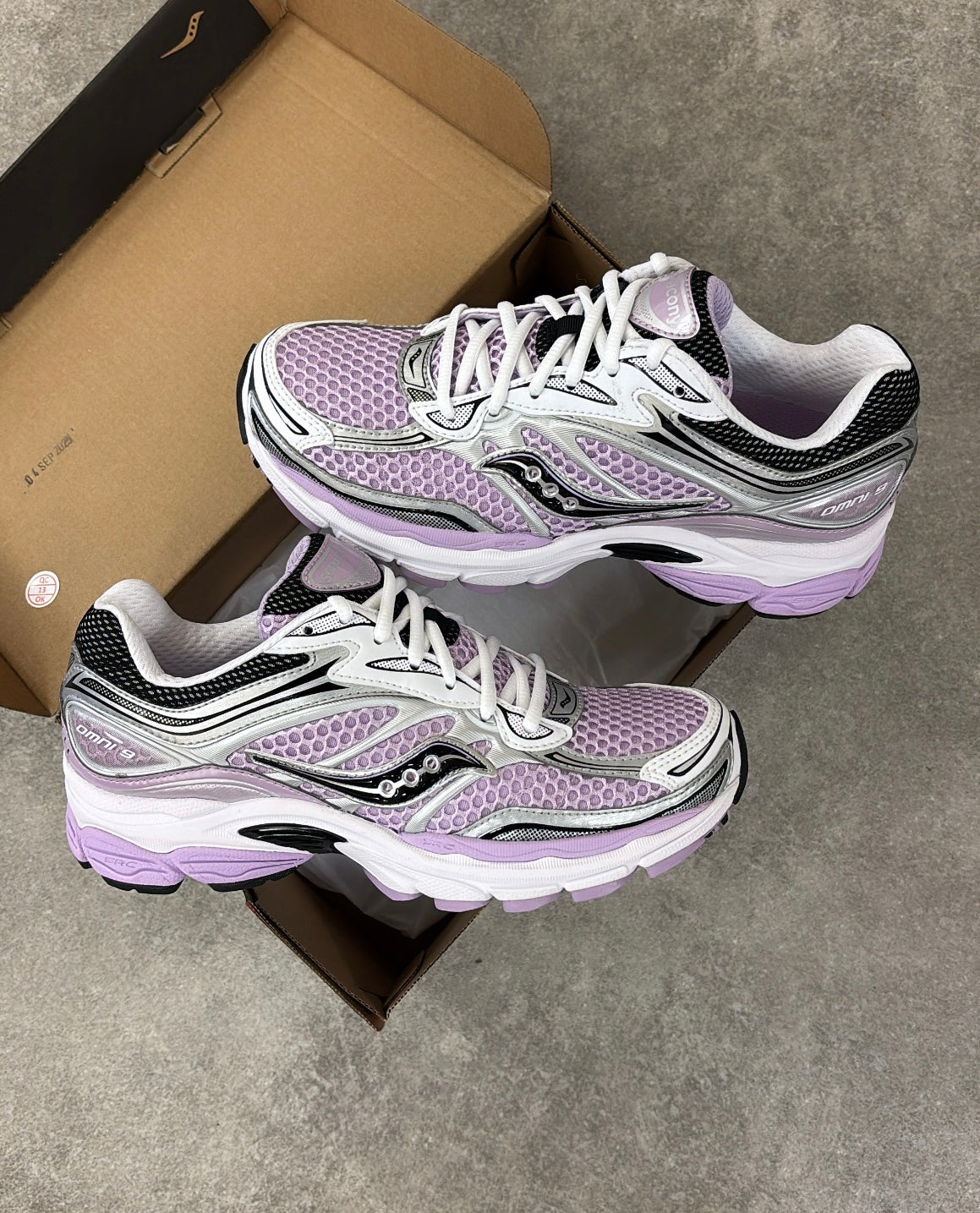 Saucony ProGrid Omni 9 - Lilac Silver