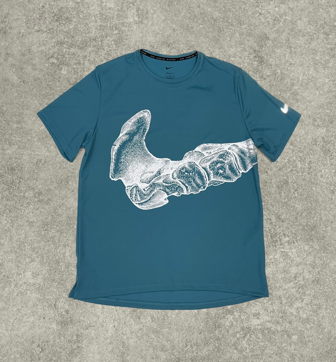 Nike Run Division Bone T shirt Teal sourcedbyelliot