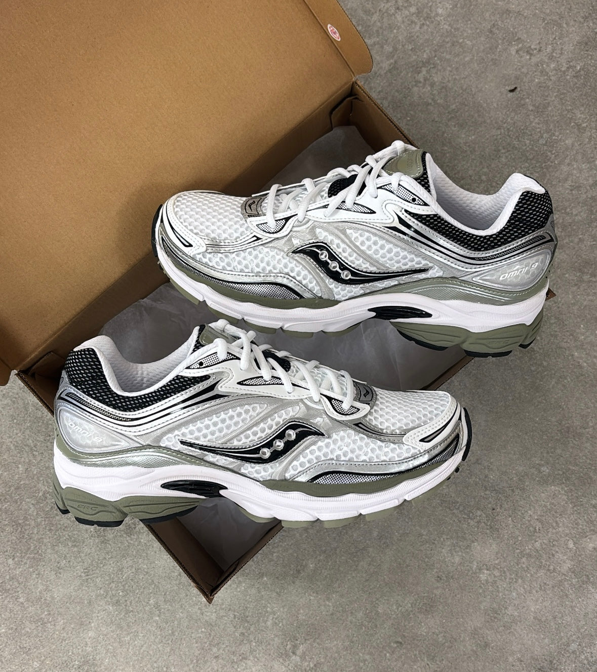 Saucony ProGrid Omni 9 - White Sage