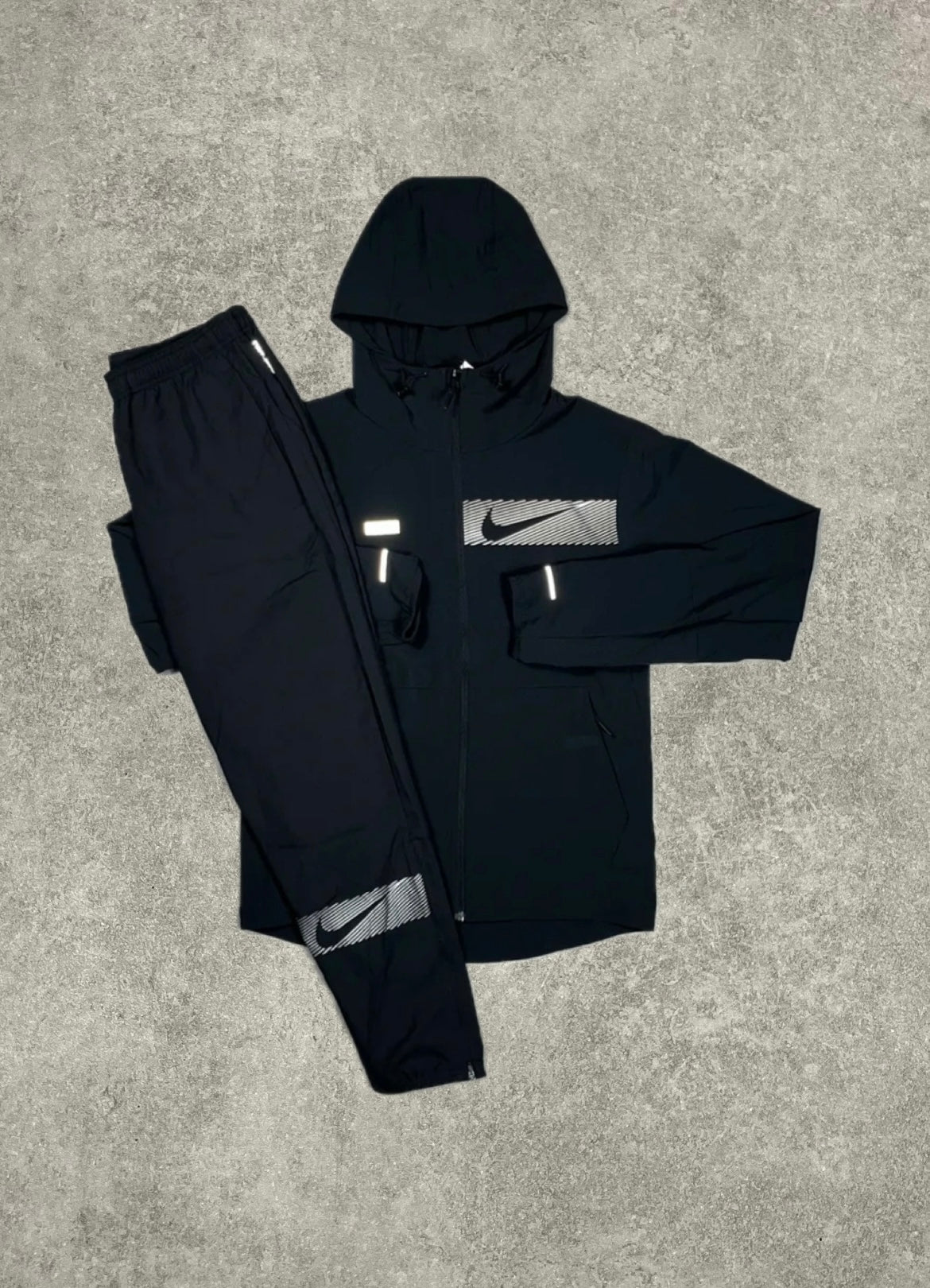 Nike Unlimited Flash Windbreaker & Bottoms Set - Black