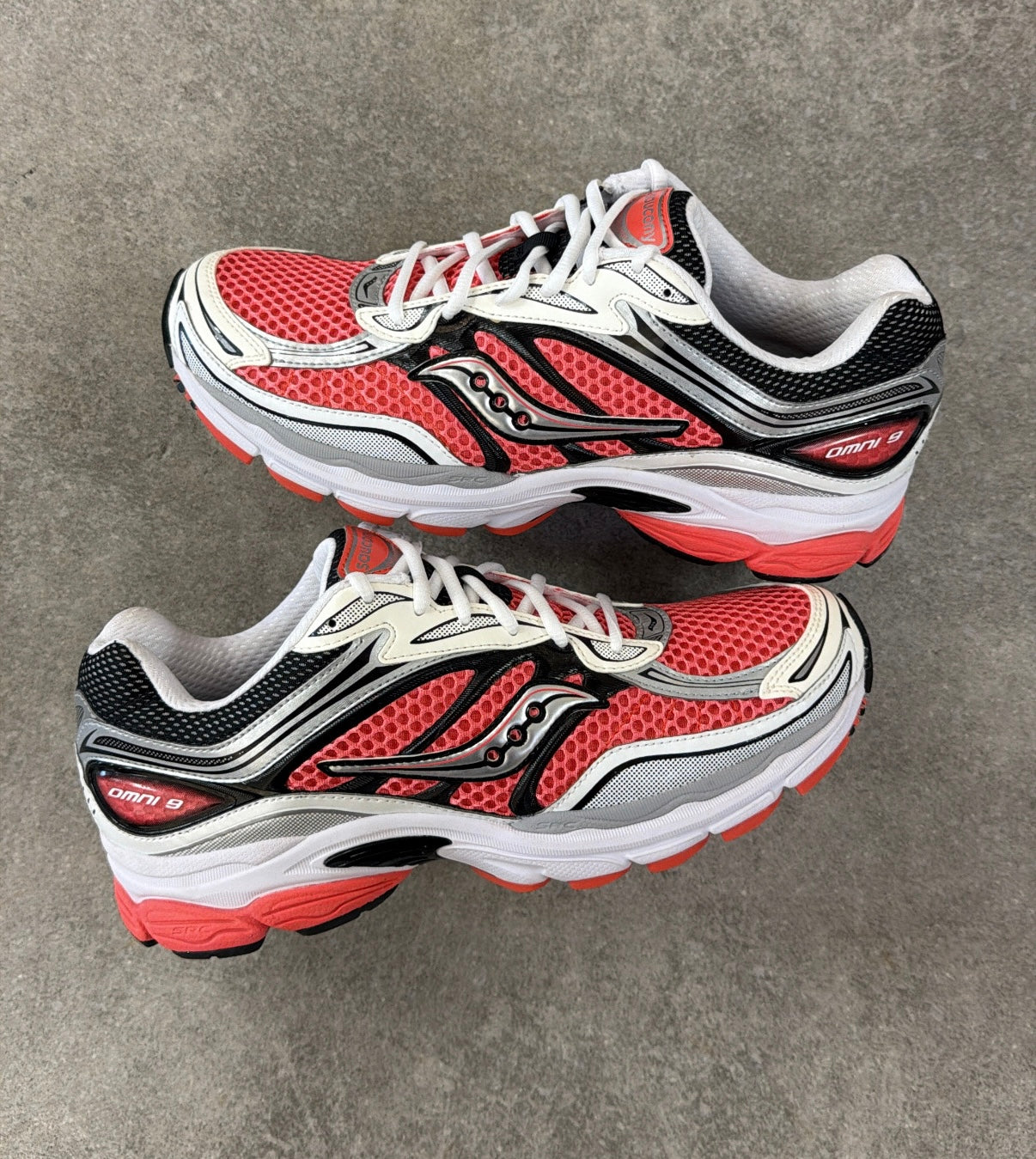 Saucony ProGrid Omni 9 - Coral Red