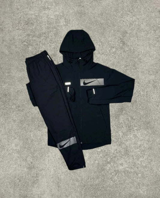 Nike 'Unlimited' Flash Windbreaker & Bottoms Set - Black