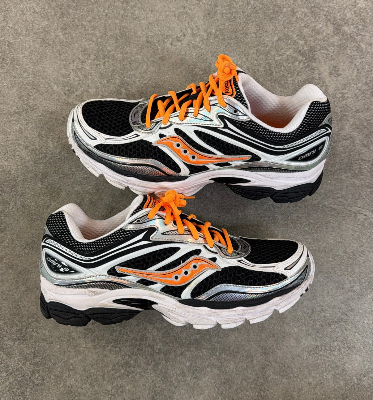 Saucony ProGrid Omni 9 - White Orange