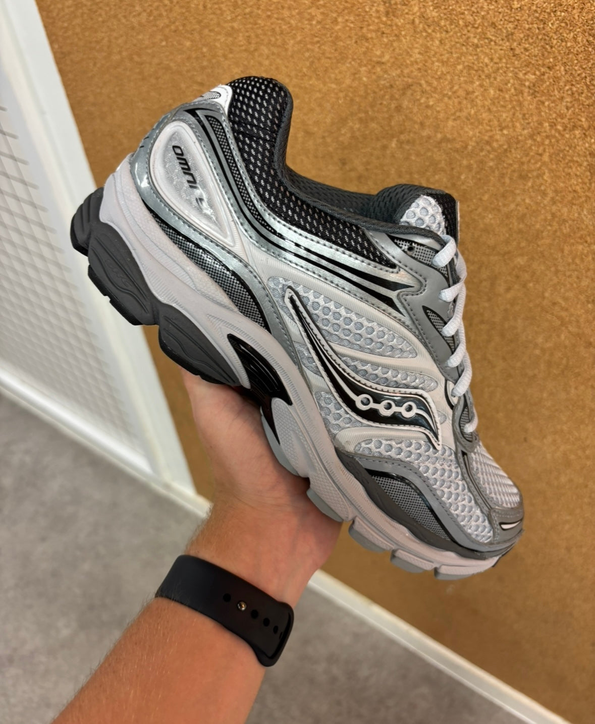 Saucony ProGrid Omni 9 - Microchip Grey