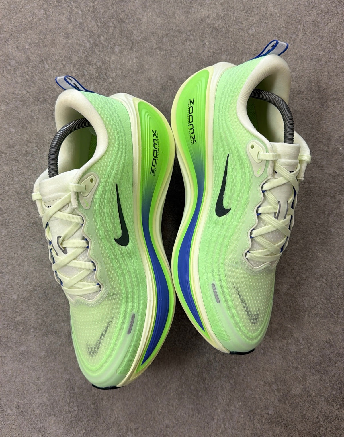 Nike Vomero Plus - Volt (UK8.5)
