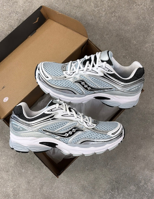 Saucony ProGrid Omni 9 - White Sky Blue
