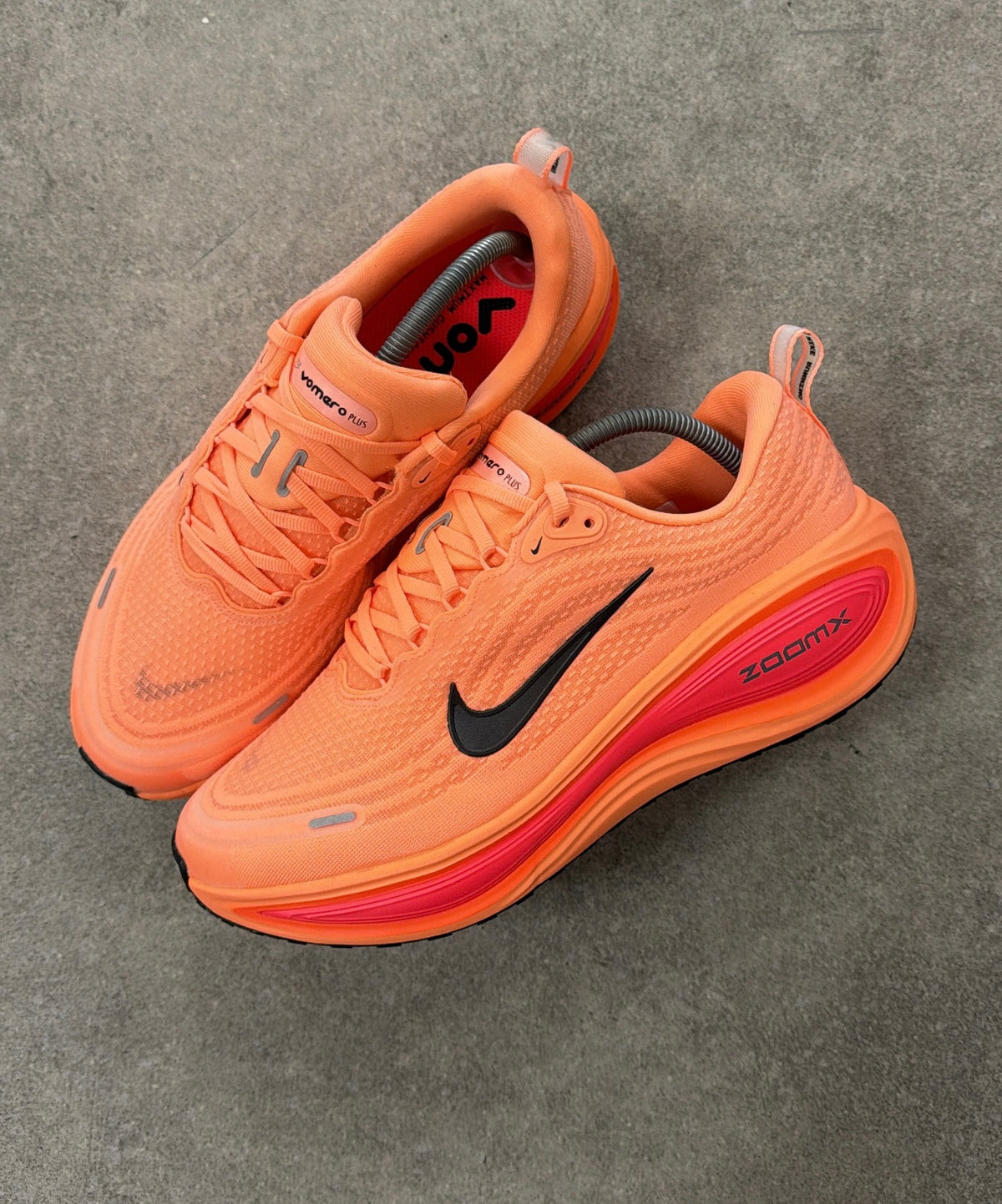 Nike Vomero Plus - Orange Pulse (UK8)