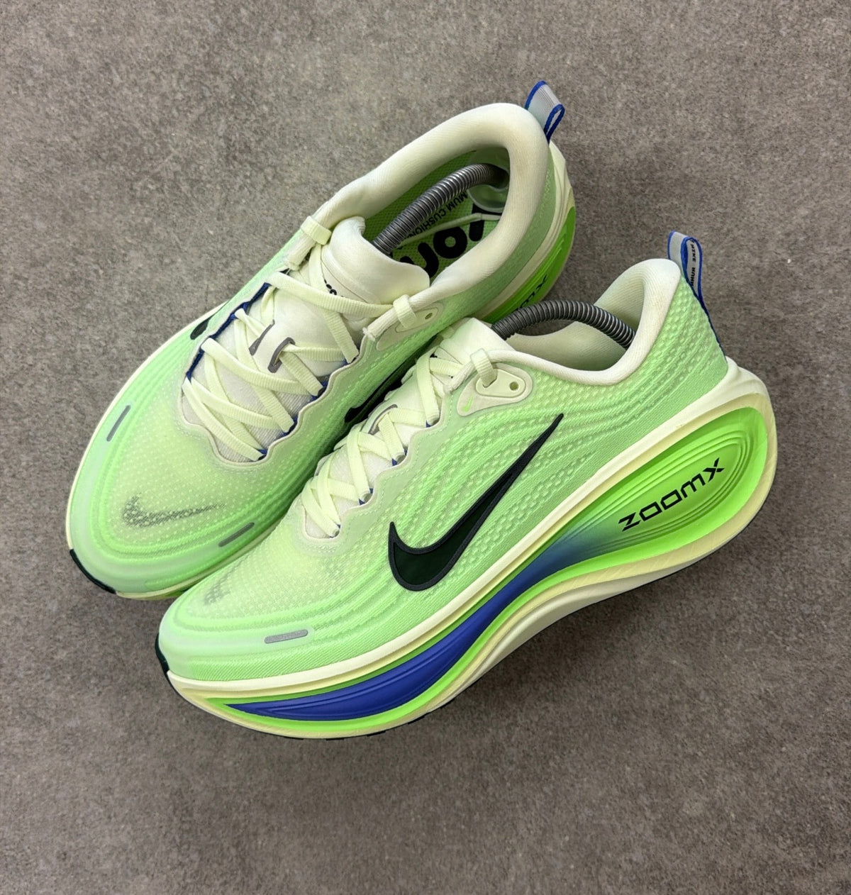 Nike Vomero Plus - Volt (UK8.5)