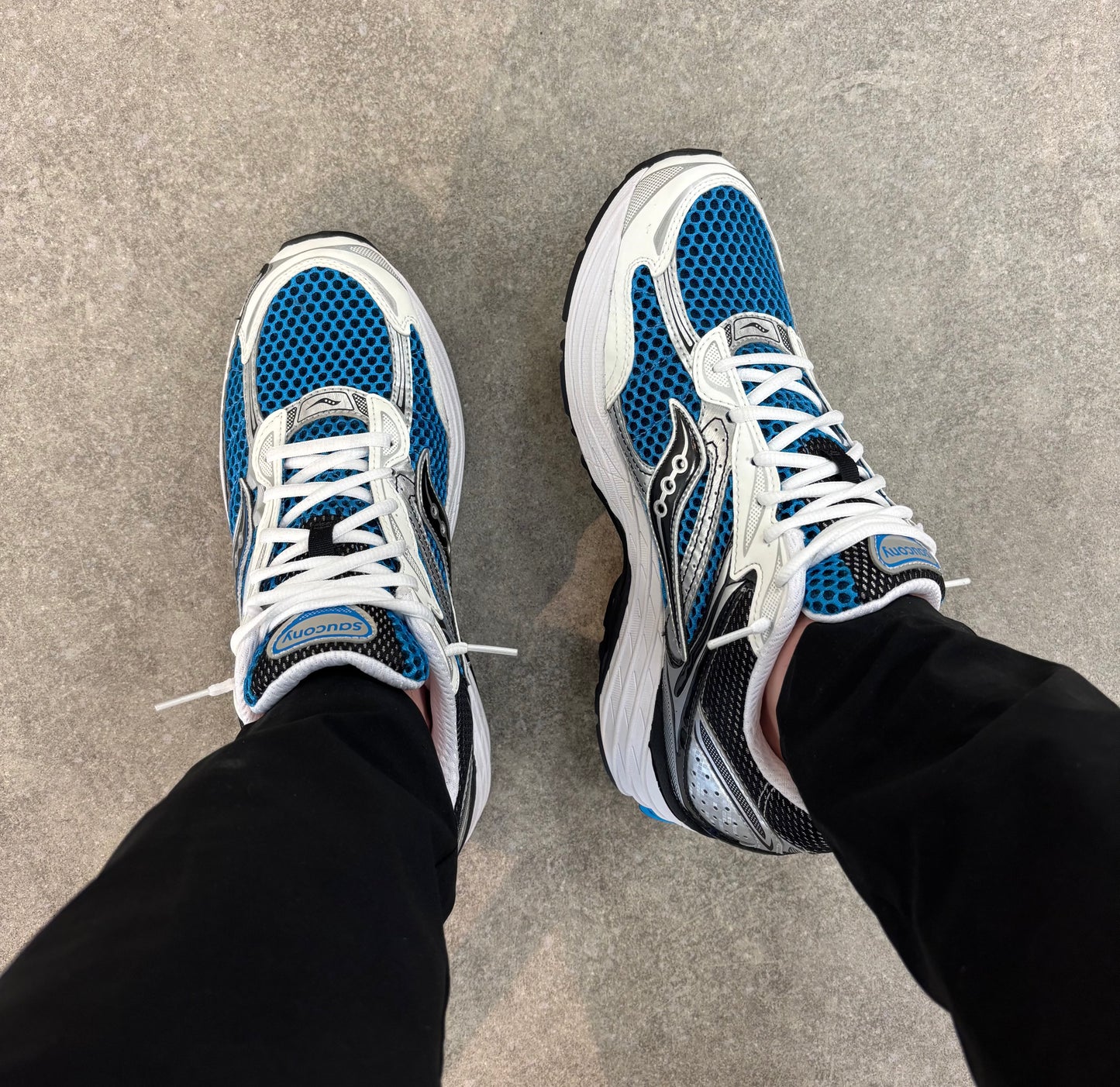 Saucony ProGrid Omni 9 - Royal Silver