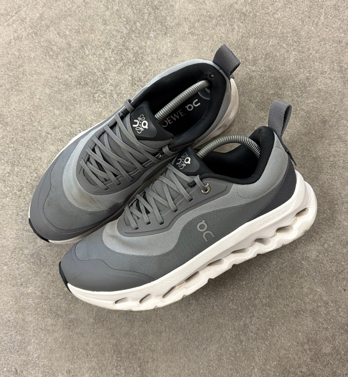 ON x Loewe Cloudtilt 2.0 - Grey (UK9)
