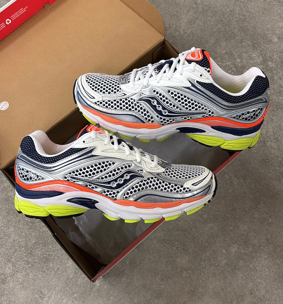 Saucony ProGrid Omni 9 - Orange Sunrise