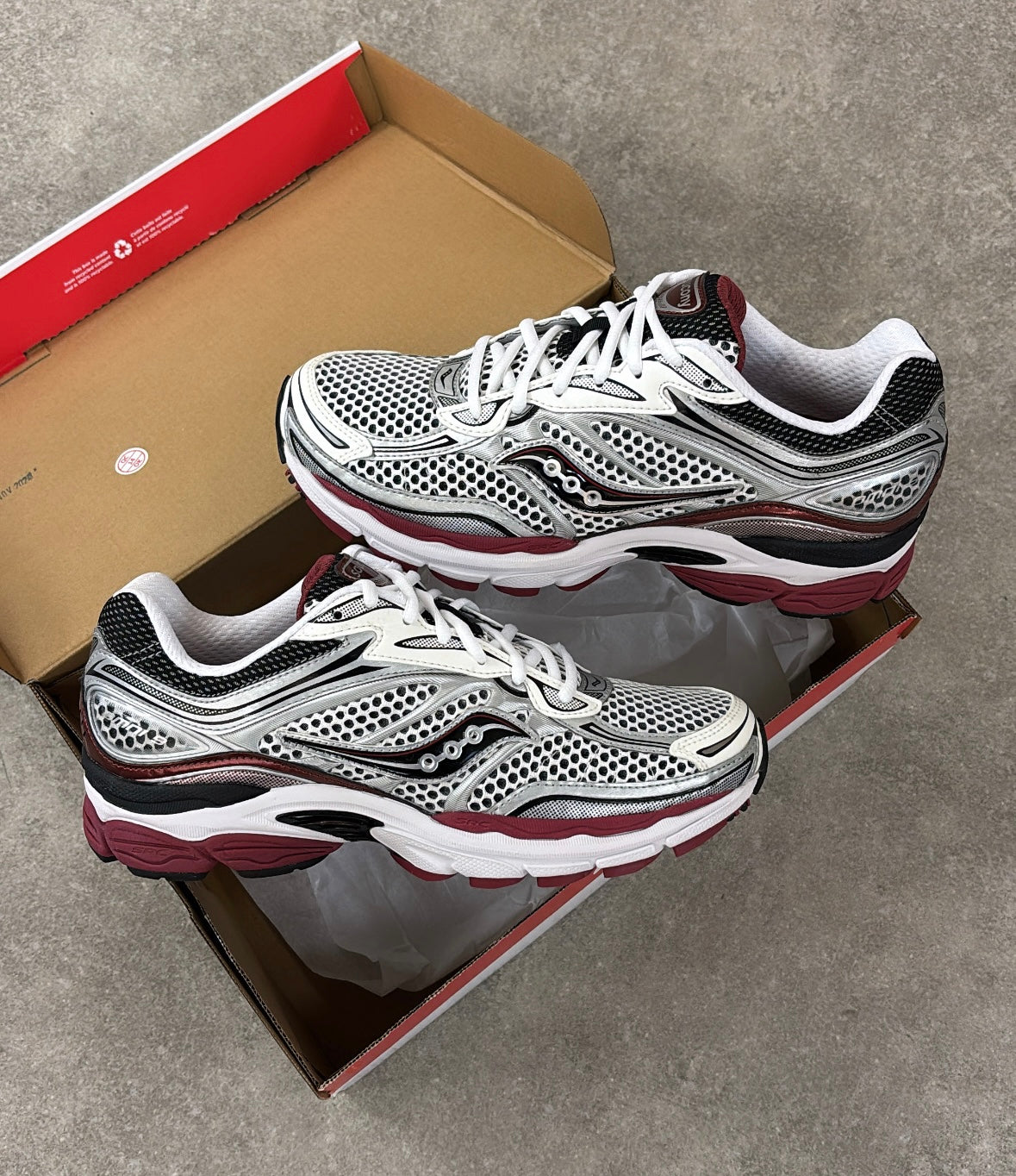 Saucony ProGrid Omni 9 - Burgundy Silver