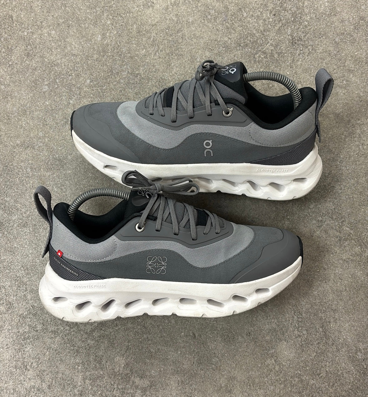 ON x Loewe Cloudtilt 2.0 - Grey